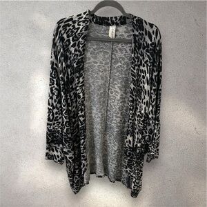 Crepas black leopard print open front cardigan long sleeve size 1X
